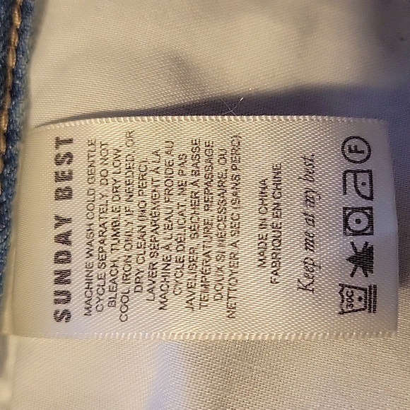 *SOLD!* Sunday Best DYLAN Boyfriend Jeans - Picture 5 of 9